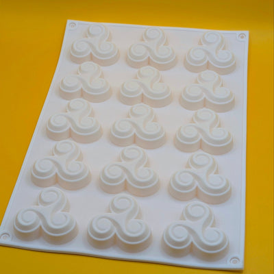 spiral-silicone-mold-for-desserts